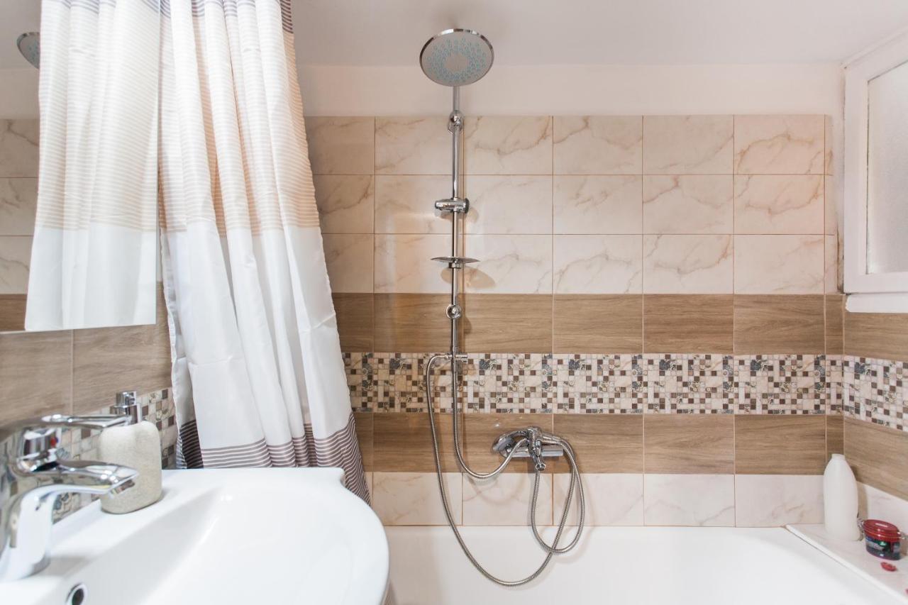 Safe Quiet Rooms In Apartment Close To Metro Station And Walk Acropolis Athena Bagian luar foto